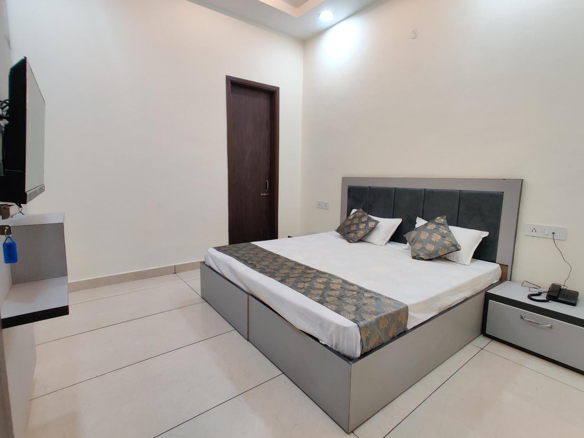 Himalya Boutique Home Stay Amritsar Exterior photo